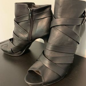 Fioni Open Toe Heel Booties